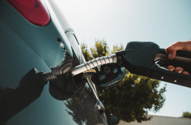Como economizar gasolina dos veículos corporativos?